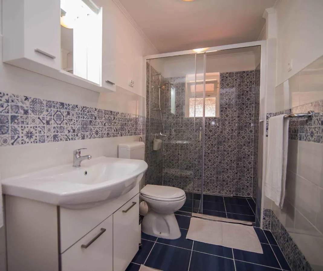 Apartments In Veli Losinj 14929