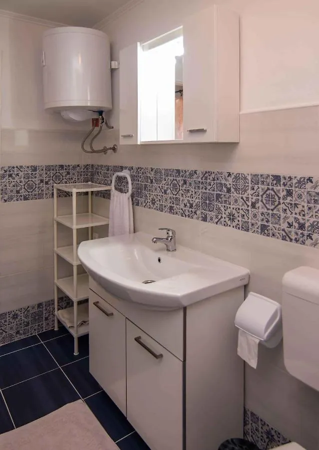 Apartments In Veli Losinj 14929 0*,