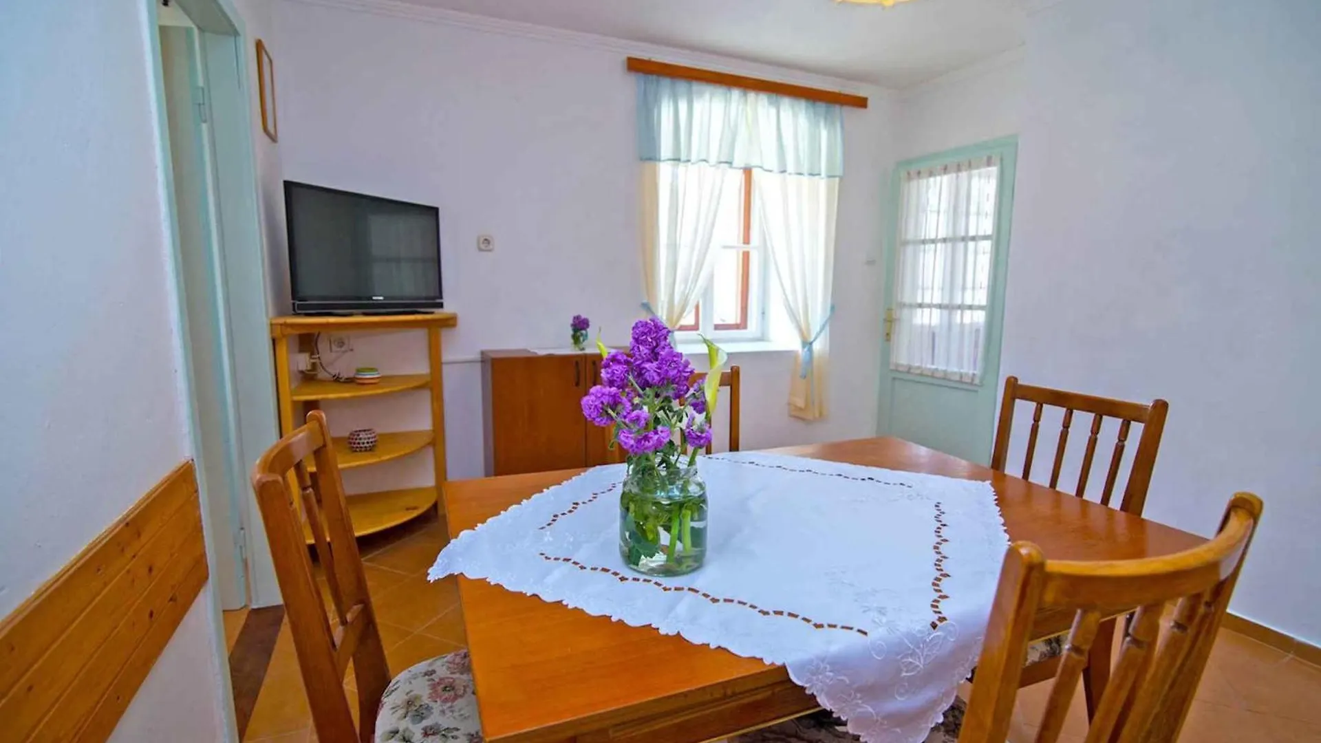 Apartments In Veli Losinj 14929