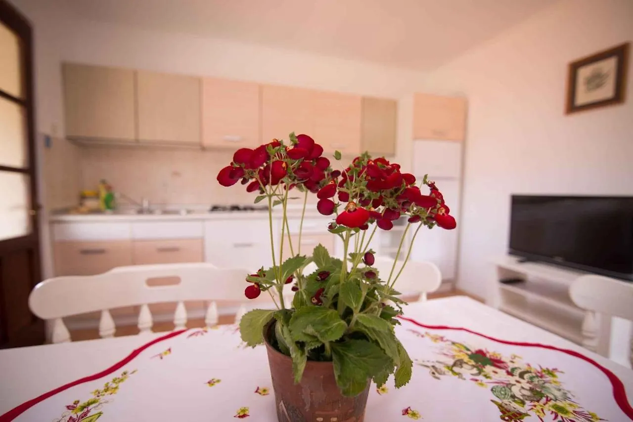 Apartments In Veli Losinj 14929